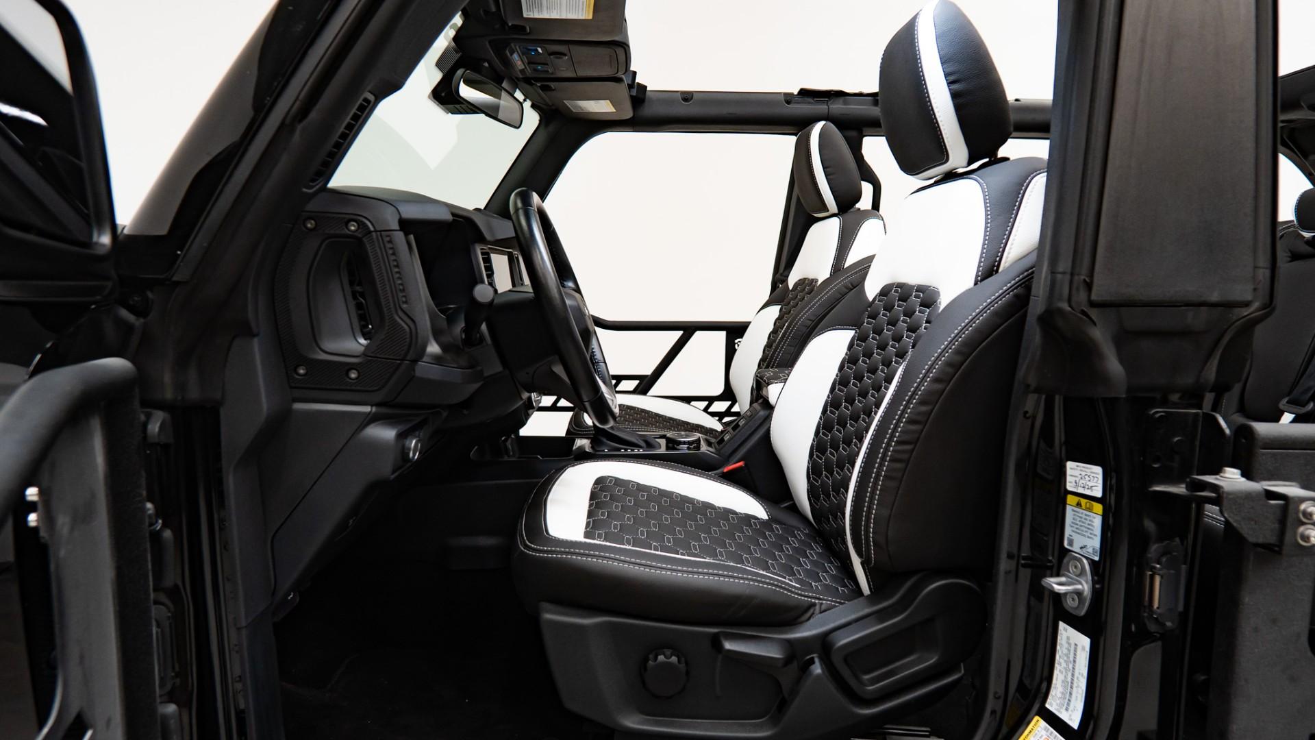 2025 FORD BRONCO in Black, photo 28 of 44