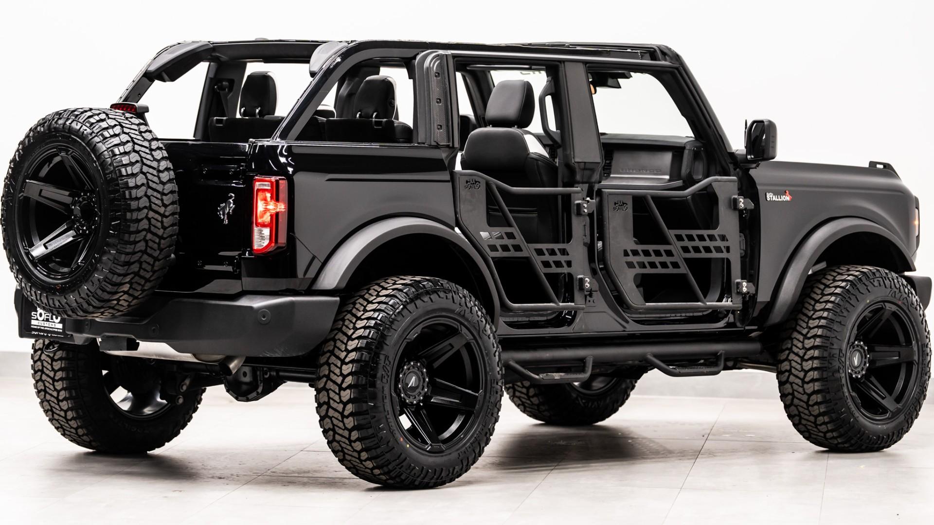 2025 FORD BRONCO in Black, photo 14 of 44