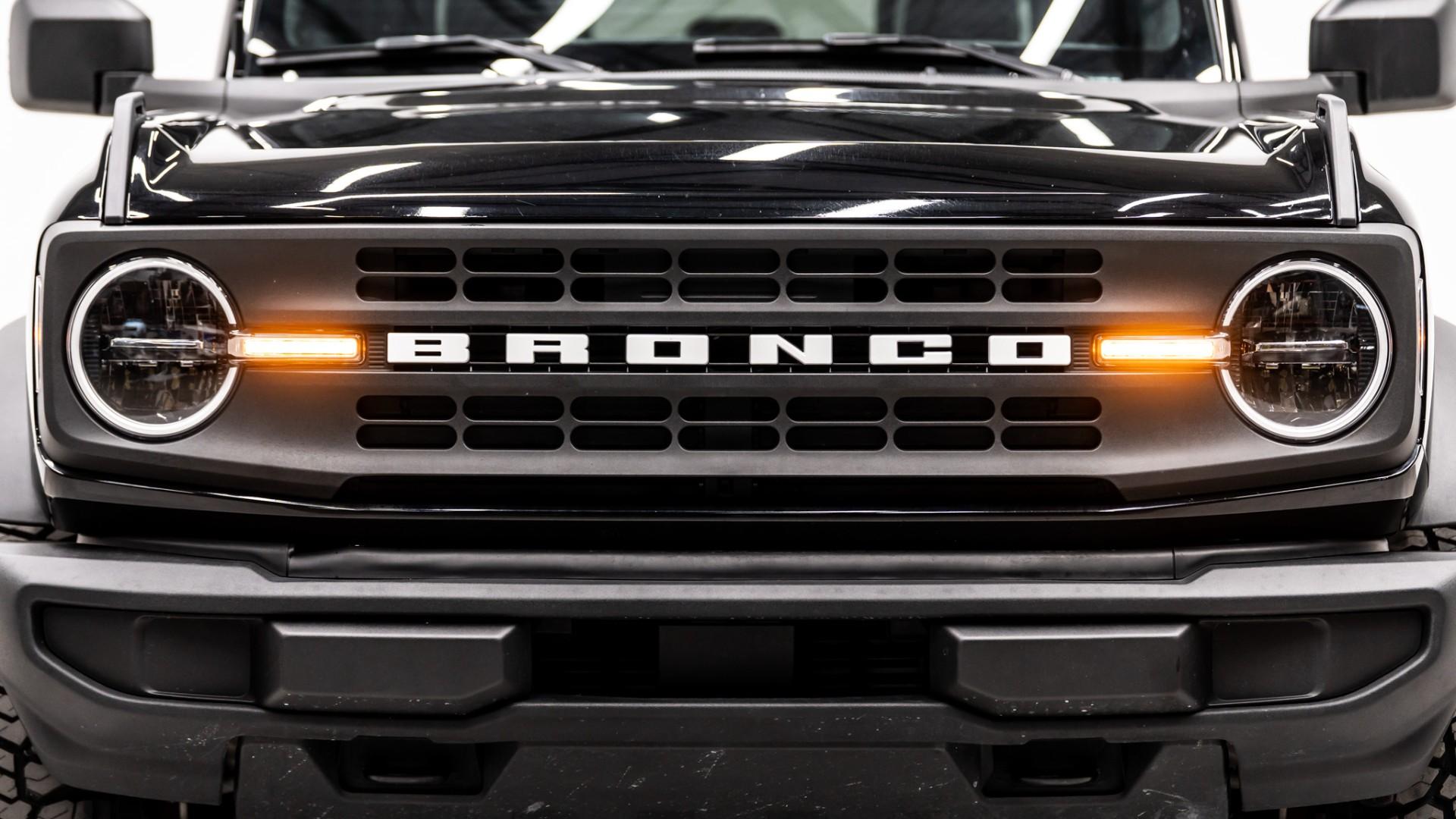 2025 FORD BRONCO in Black, photo 37 of 44