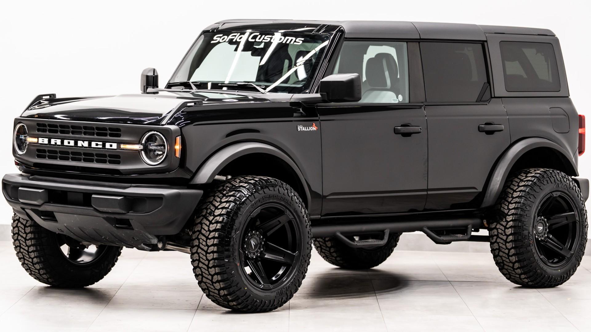 2025 FORD BRONCO in Black, photo 12 of 44