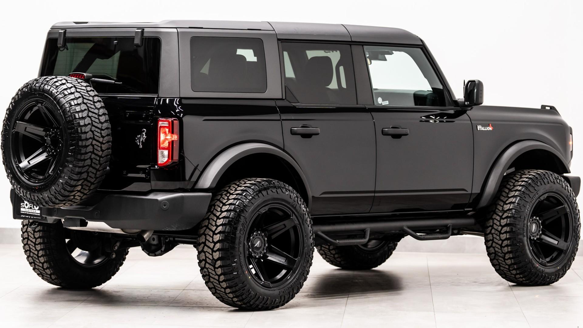 2025 FORD BRONCO in Black, photo 8 of 44