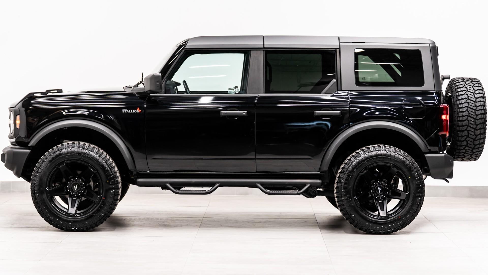 2025 FORD BRONCO in Black, photo 11 of 44