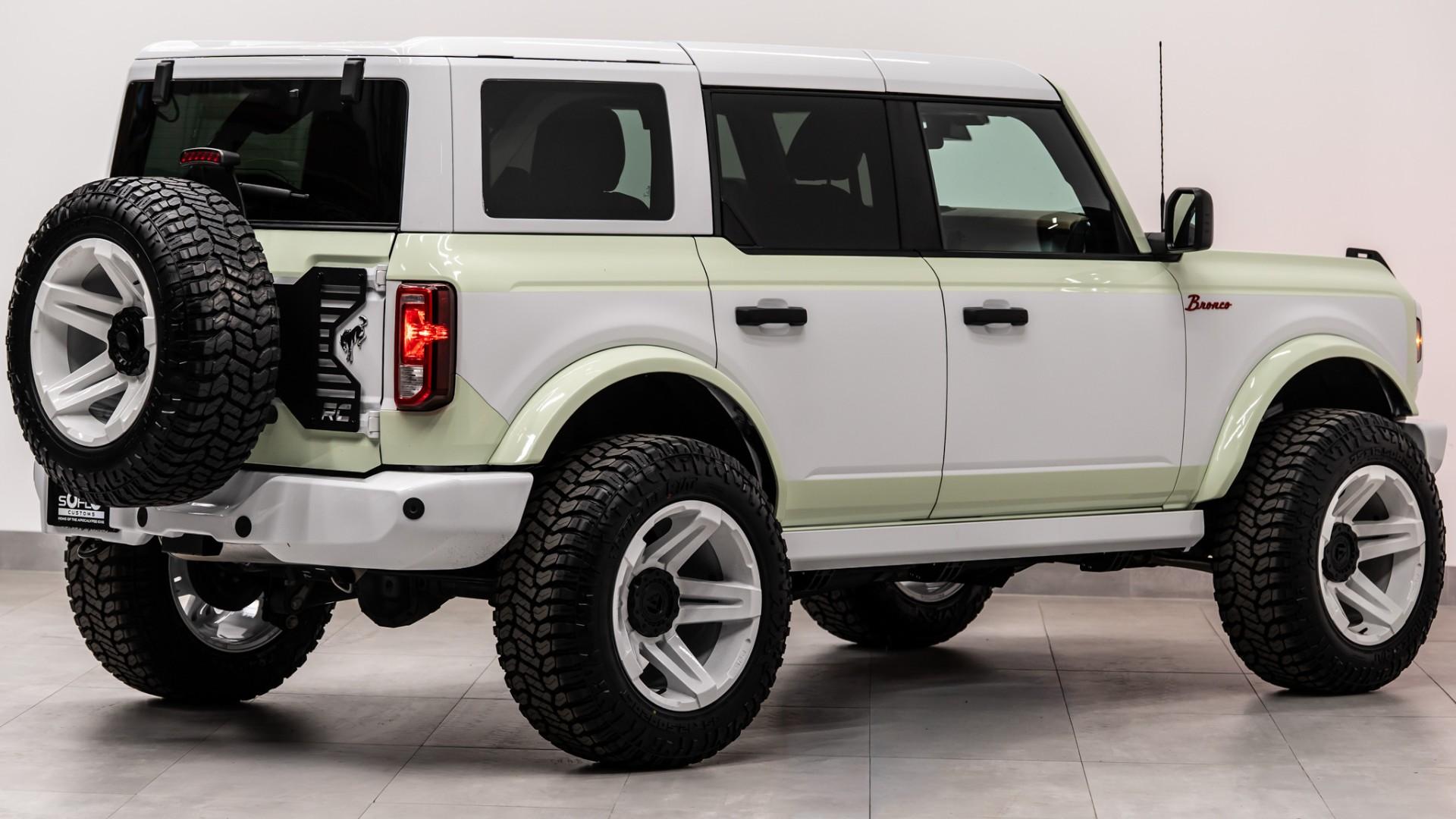 2025 FORD BRONCO in Green, photo 9 of 60