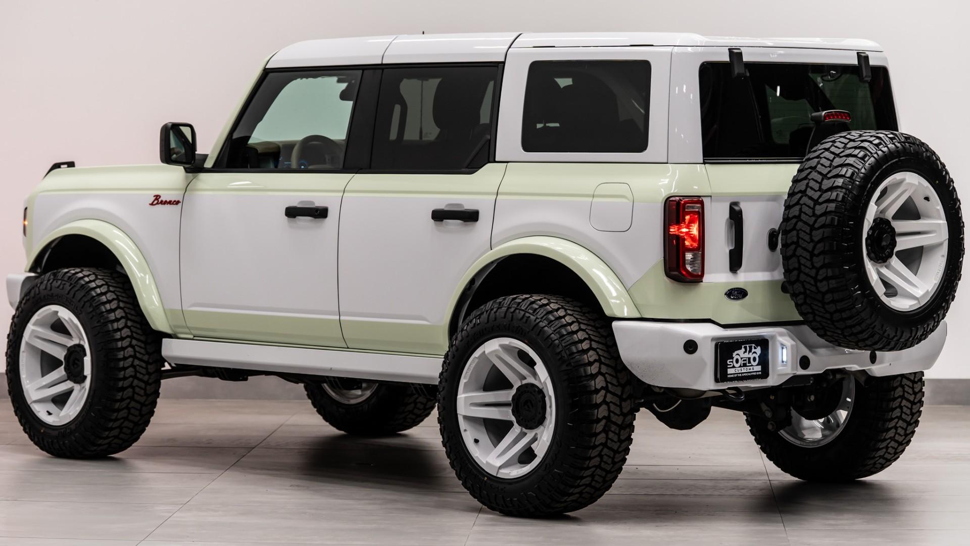 2025 FORD BRONCO in Green, photo 11 of 60