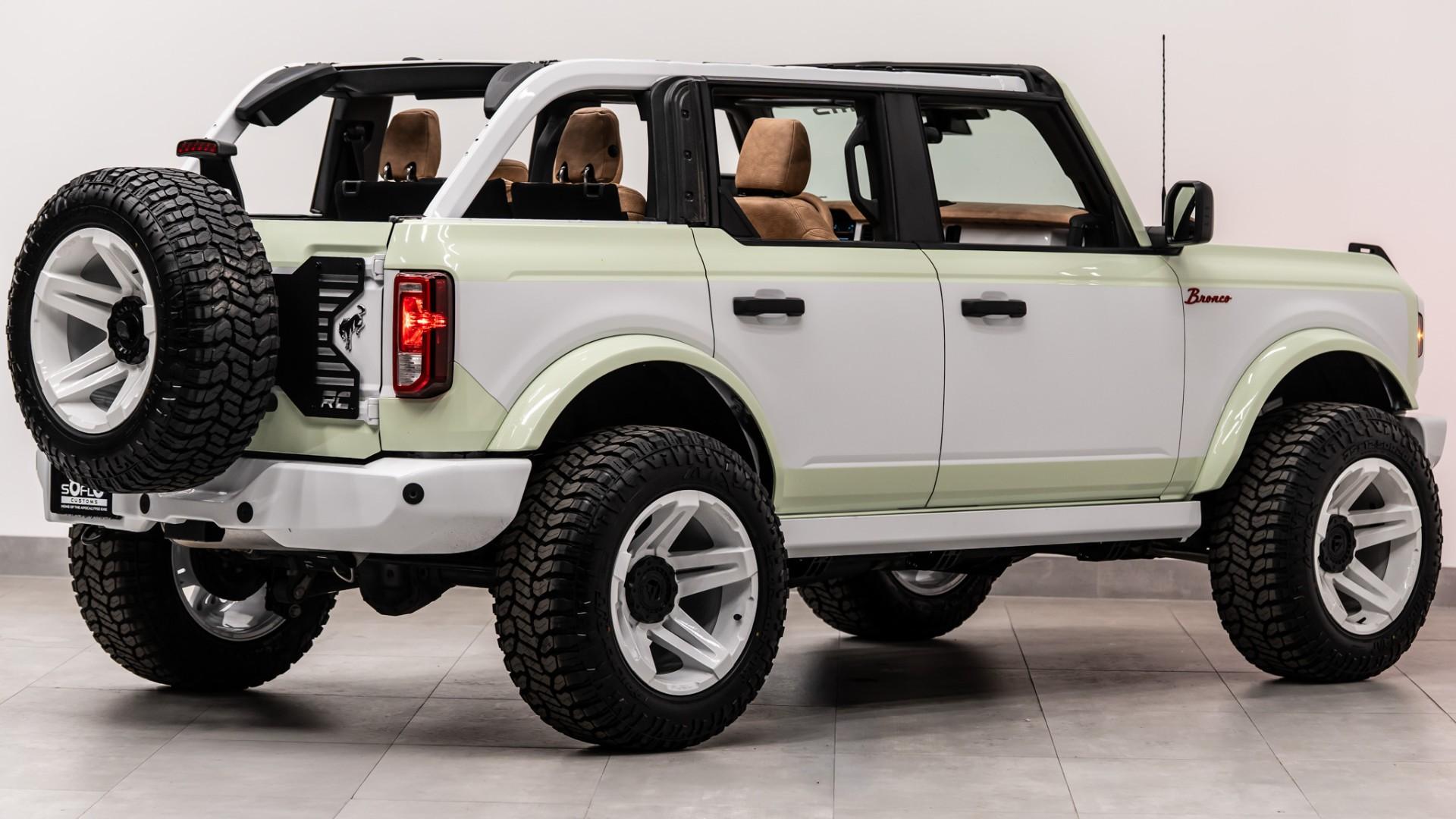 2025 FORD BRONCO in Green, photo 14 of 60