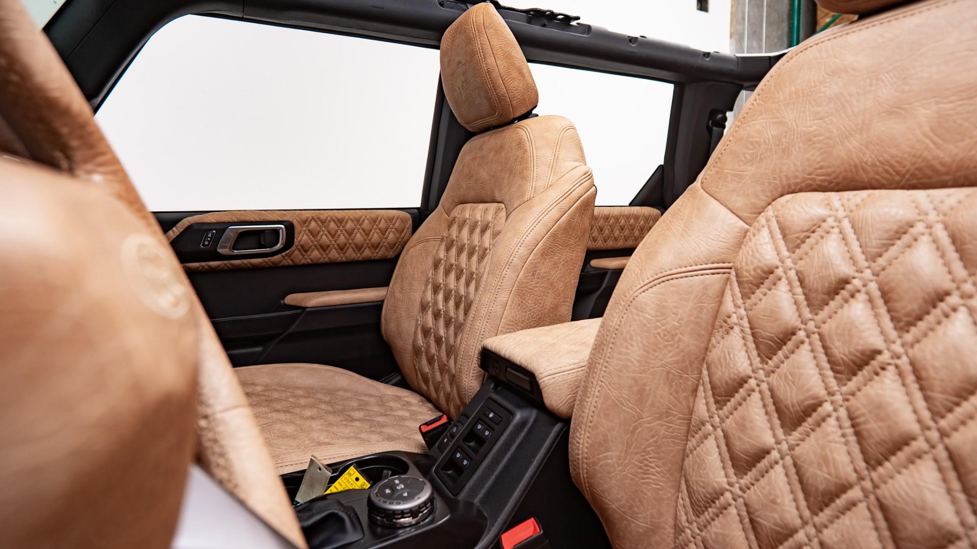 2025 FORD BRONCO in Green, photo 26 of 60