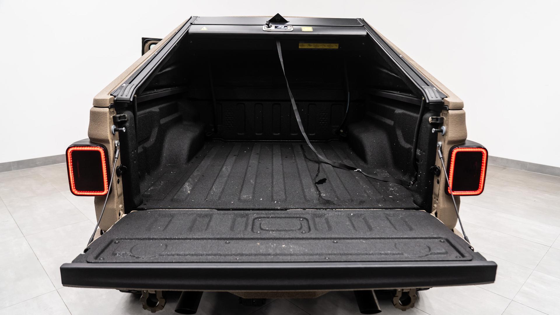 2026 JEEP GLADIATOR in Tan, photo 30 of 56