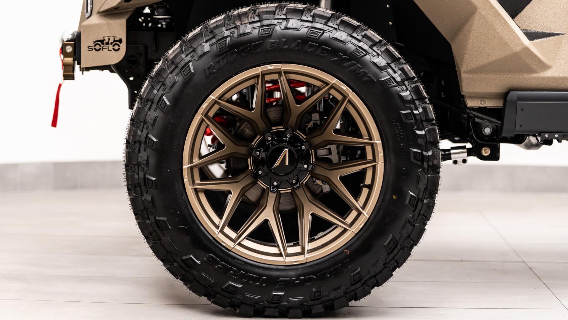 2026 JEEP GLADIATOR in Tan, photo 21 of 60