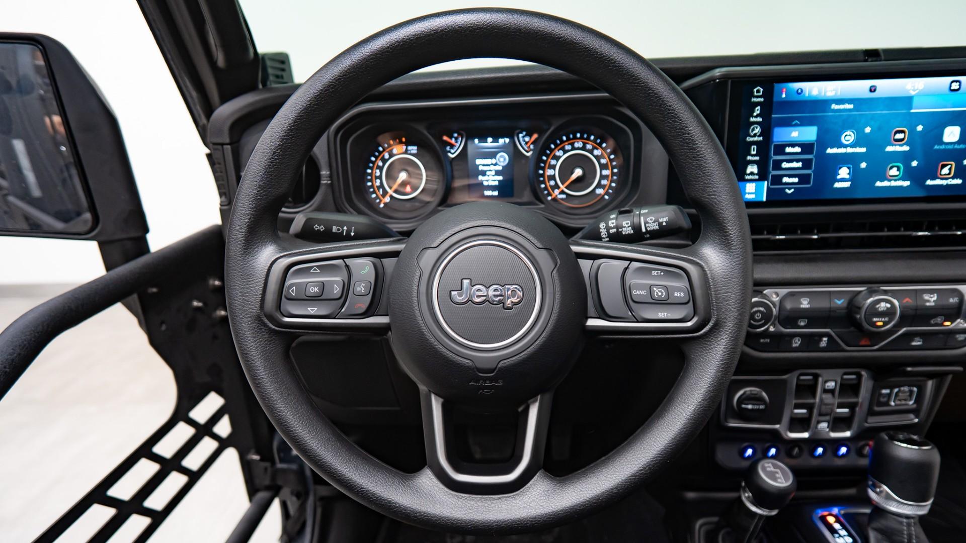 2026 JEEP WRANGLER 4X4 in Gray, photo 34 of 57