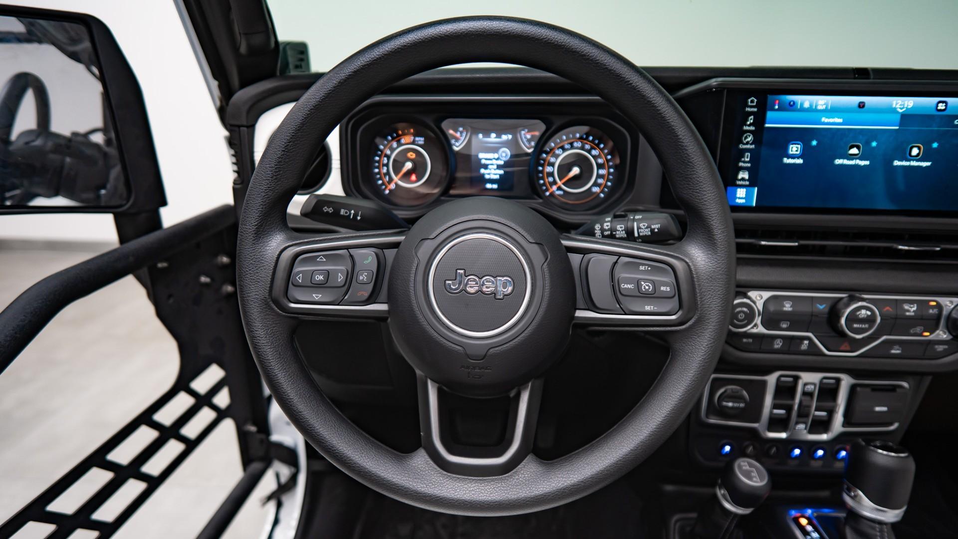 2026 JEEP WRANGLER 4X4 in White, photo 19 of 60