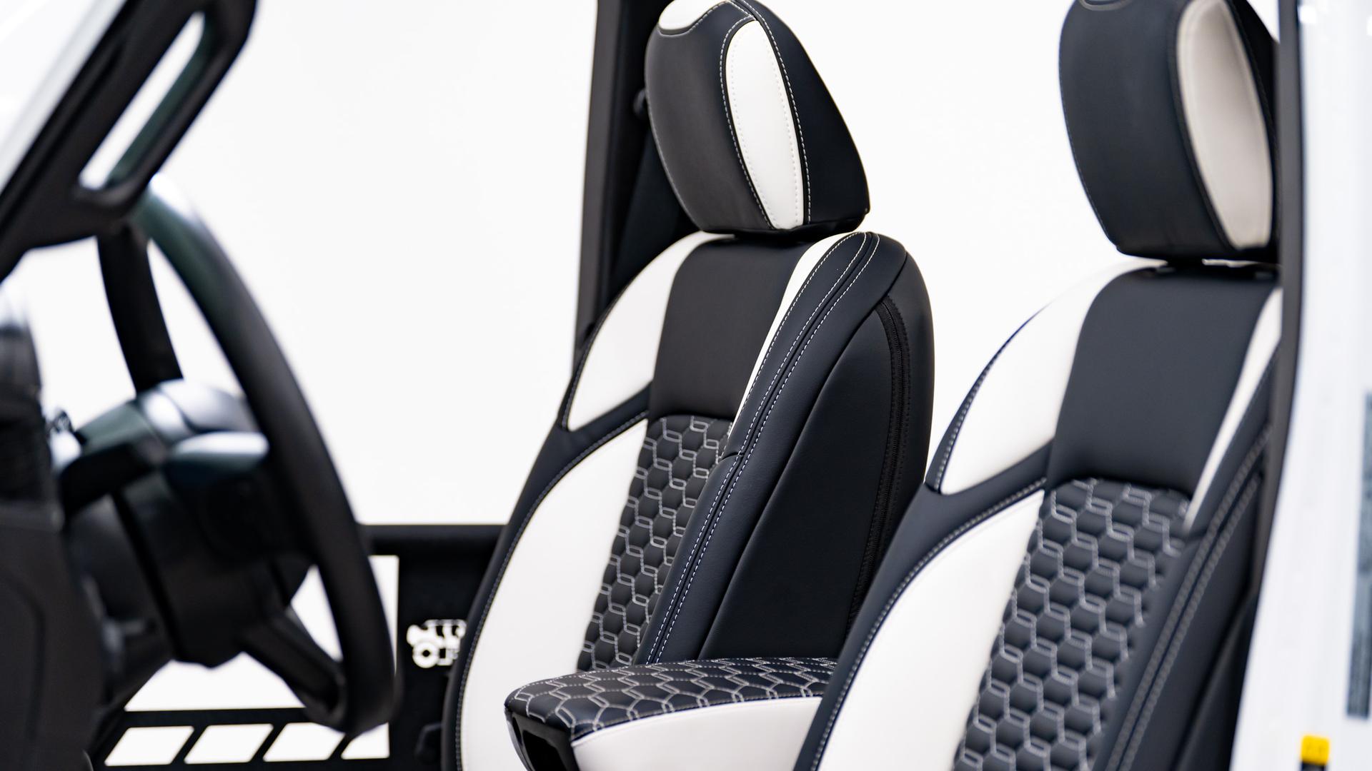 2025 JEEP WRANGLER in White, photo 35 of 51