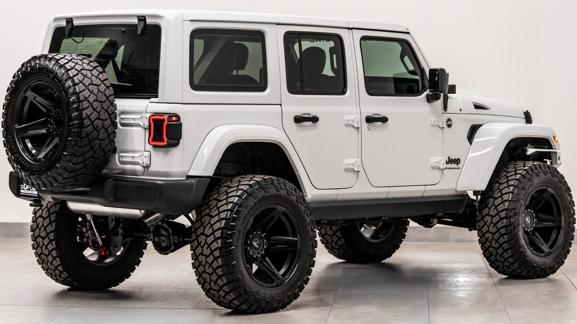 2025 JEEP WRANGLER in White, photo 8 of 51