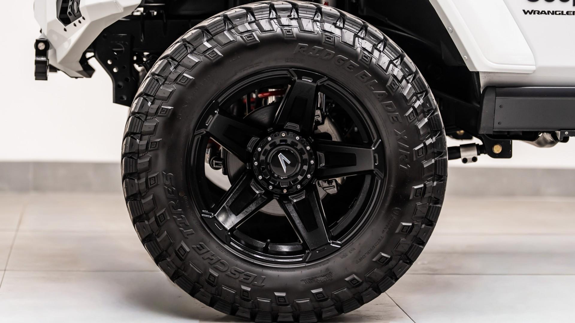 2025 JEEP WRANGLER in White, photo 50 of 51