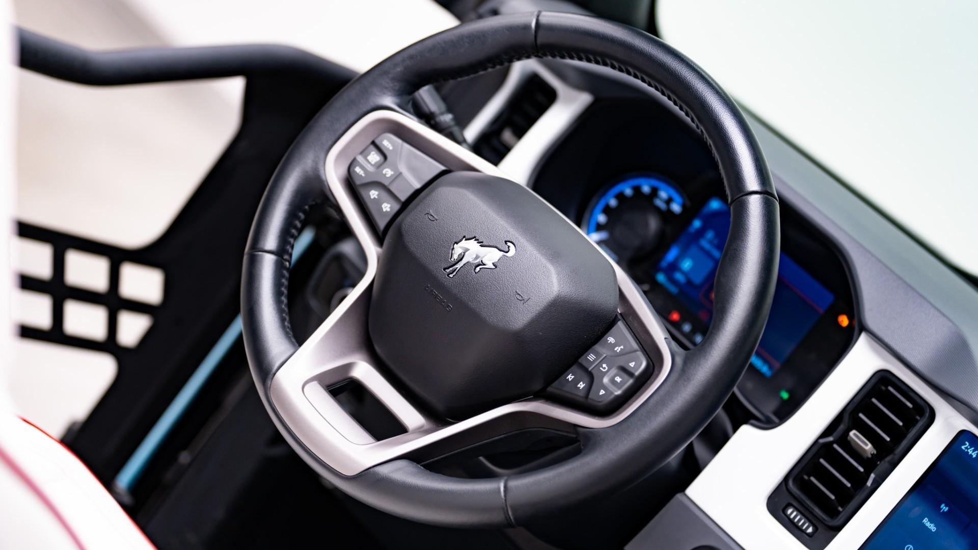 2024 FORD BRONCO 4X4 in Baby Blue, photo 32 of 60