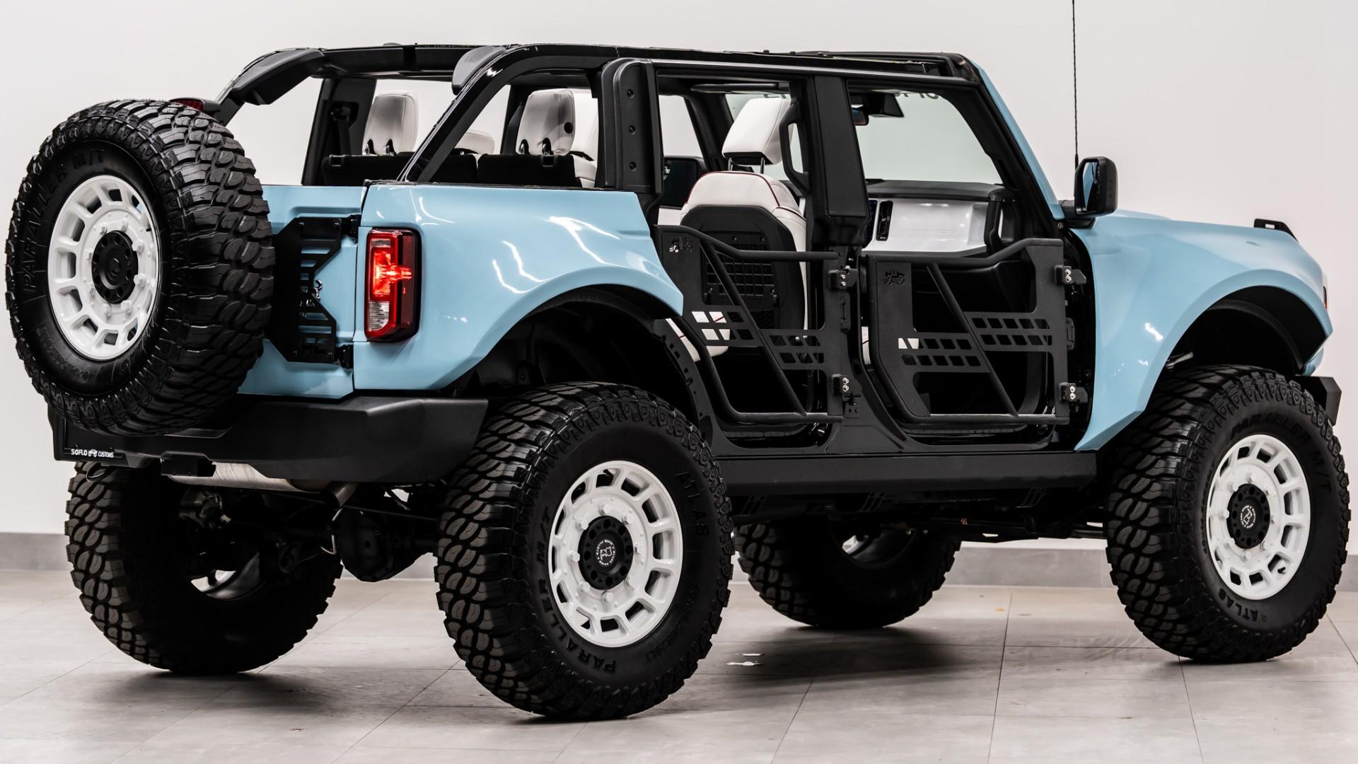 2024 FORD BRONCO 4X4 in Baby Blue, photo 14 of 60