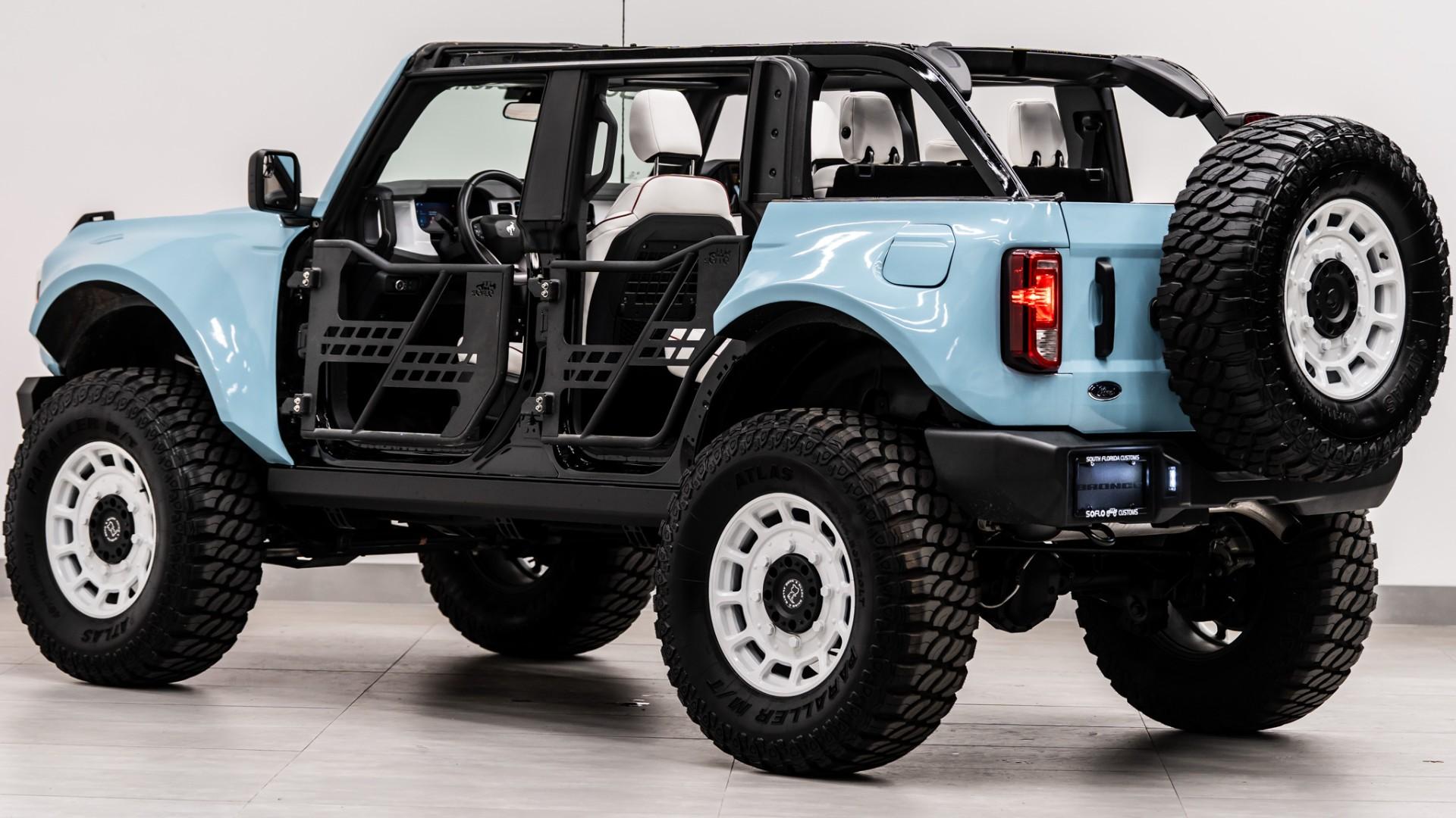 2024 FORD BRONCO 4X4 in Baby Blue, photo 15 of 60