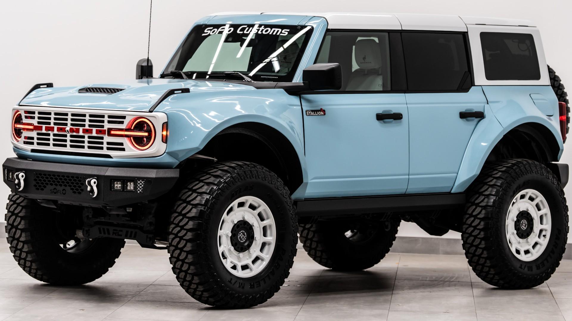 2024 FORD BRONCO 4X4 in Baby Blue, photo 12 of 60