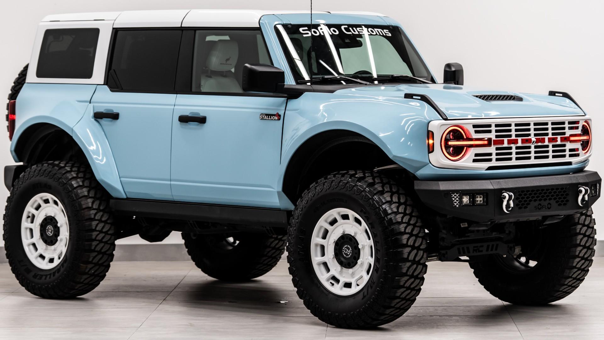 2024 FORD BRONCO 4X4 in Baby Blue, photo 6 of 60