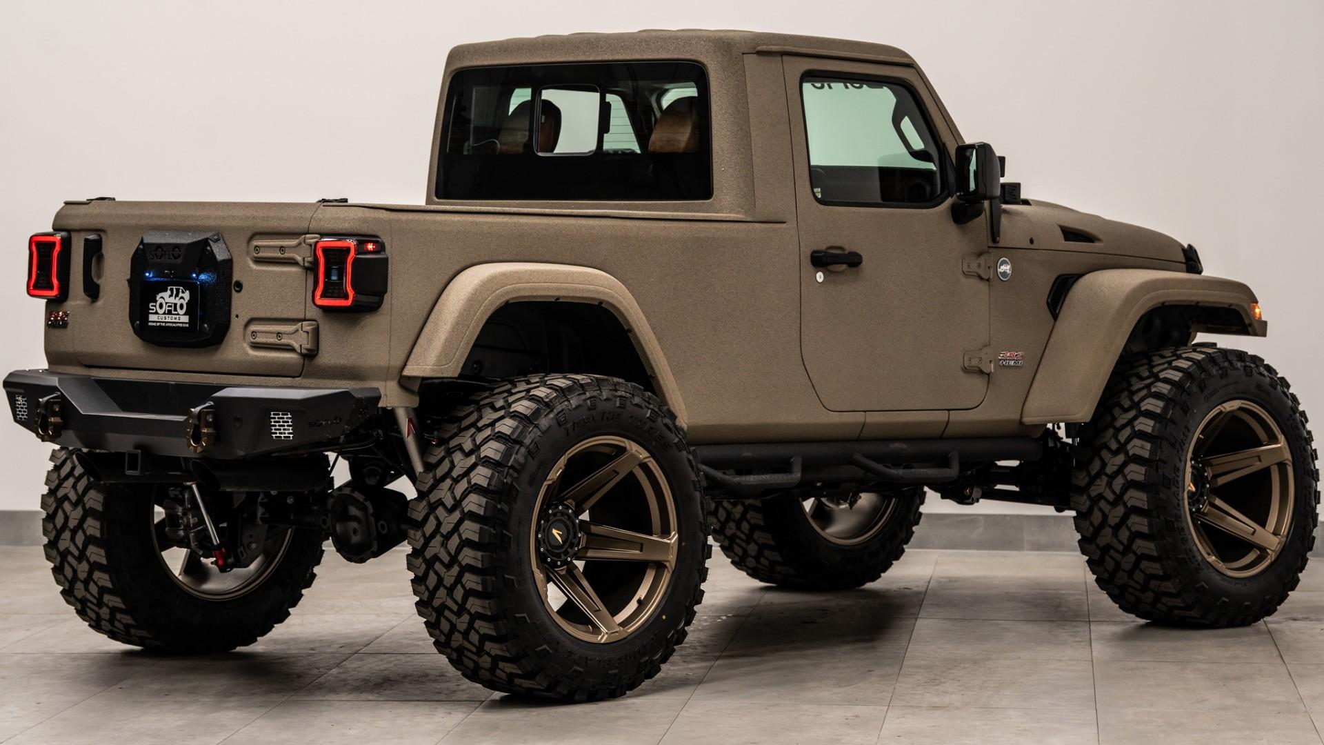 2025 JEEP WRANGLER 4X4 in Tan, photo 8 of 42