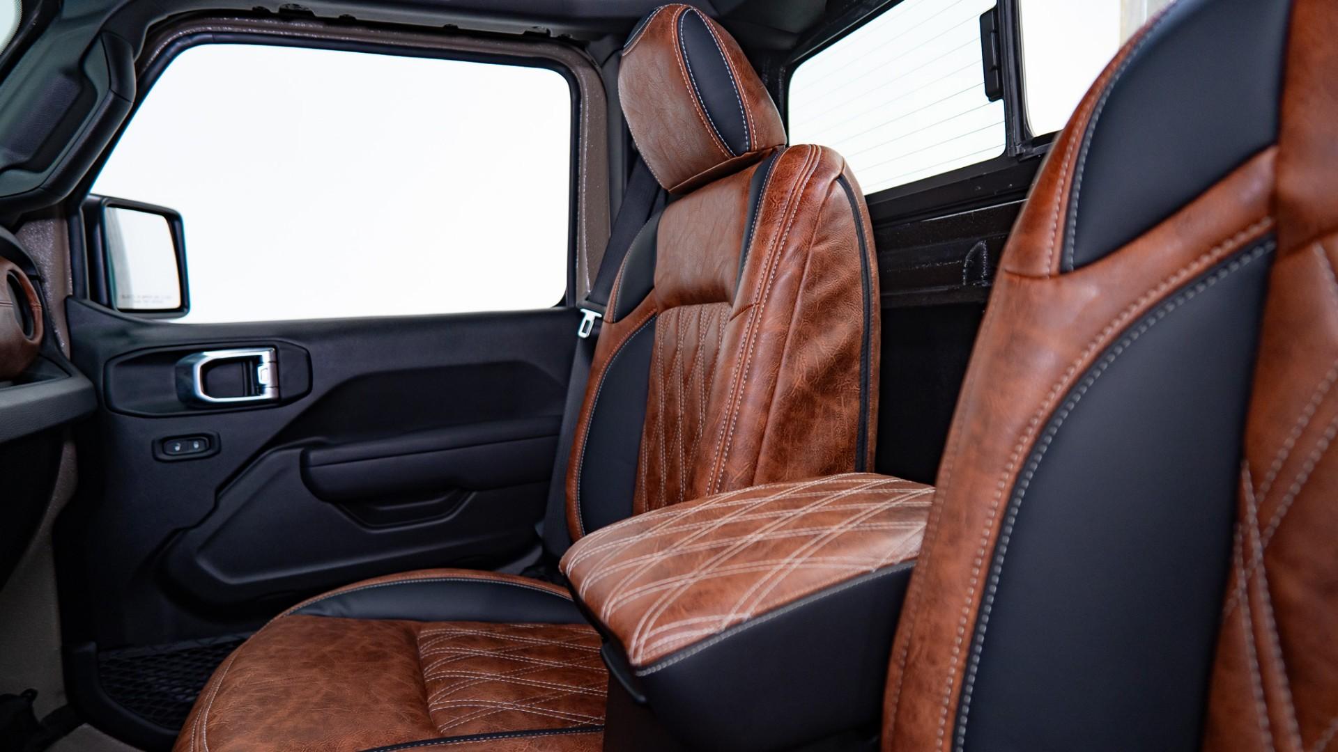 2025 JEEP WRANGLER 4X4 in Tan, photo 29 of 42