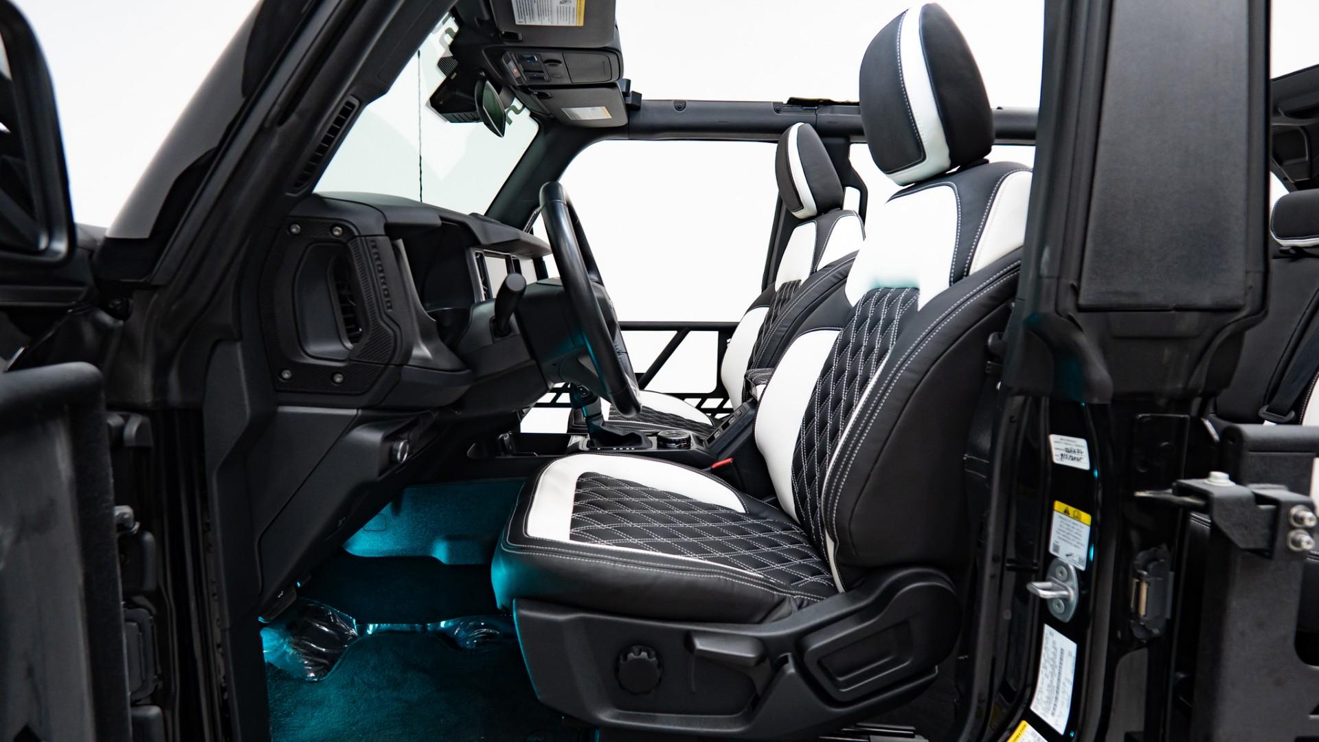 2025 FORD BRONCO in Black, photo 26 of 47