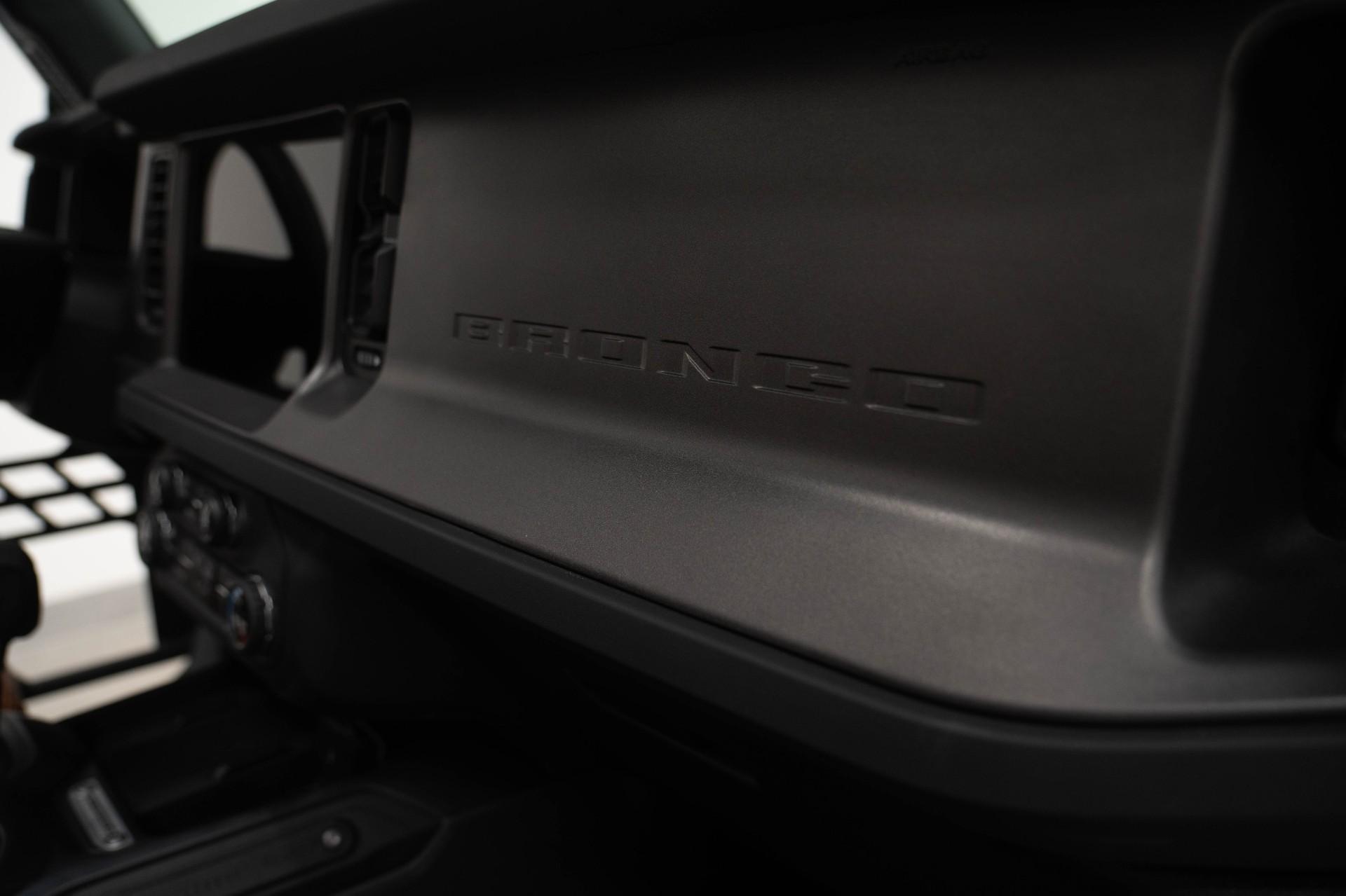 2025 FORD BRONCO in Navy, photo 47 of 55