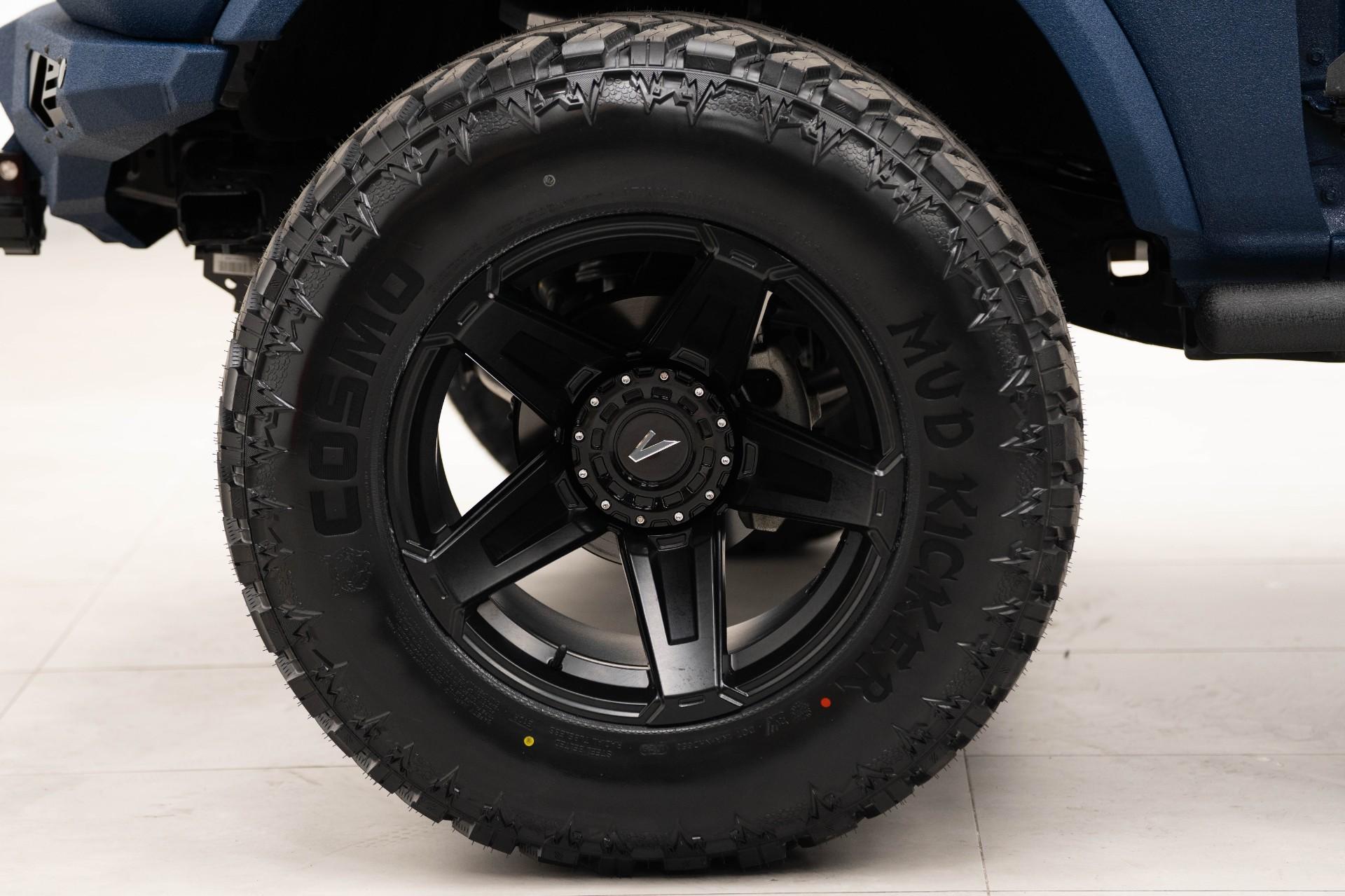 2025 FORD BRONCO in Navy, photo 30 of 55