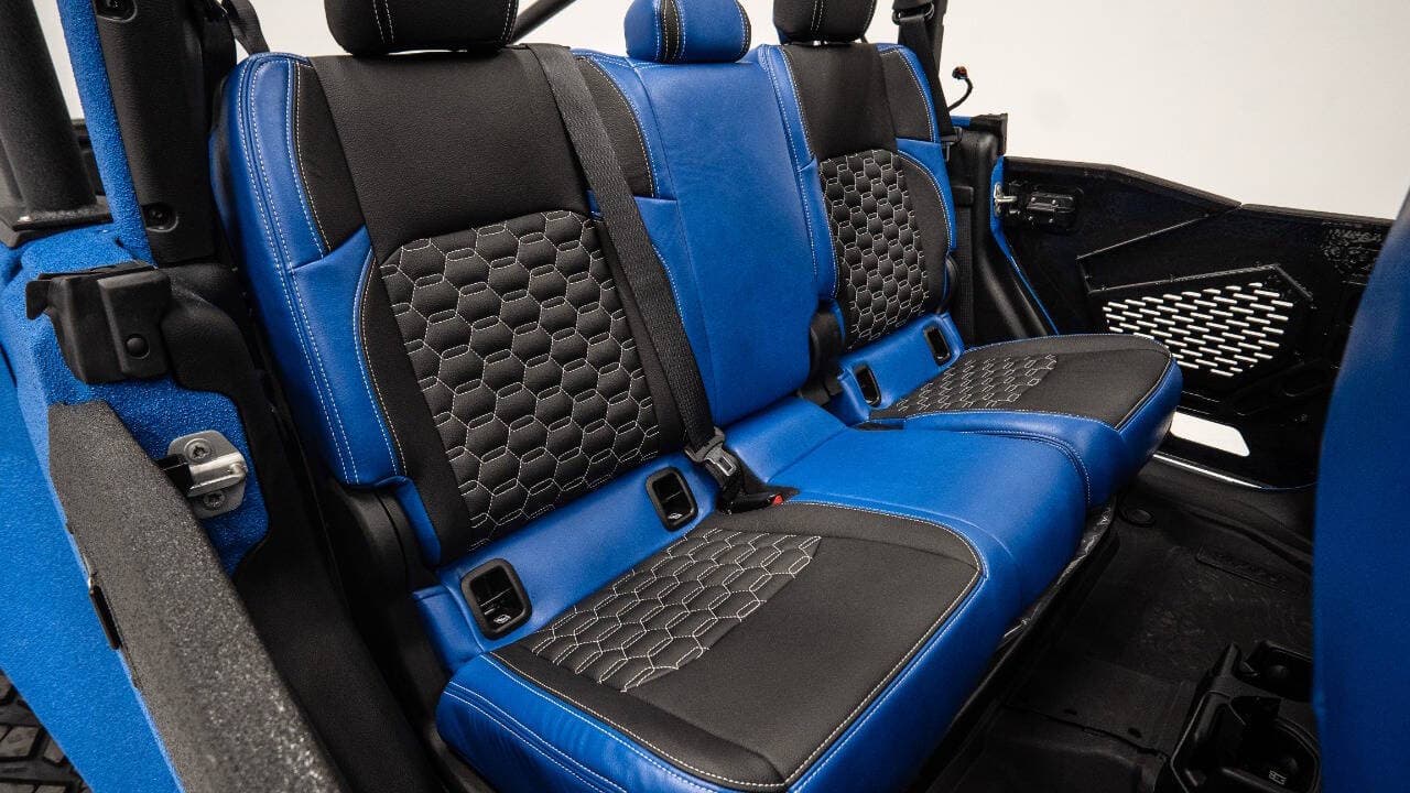 2023 JEEP GLADIATOR in Pepsi Blue, photo 20 of 25