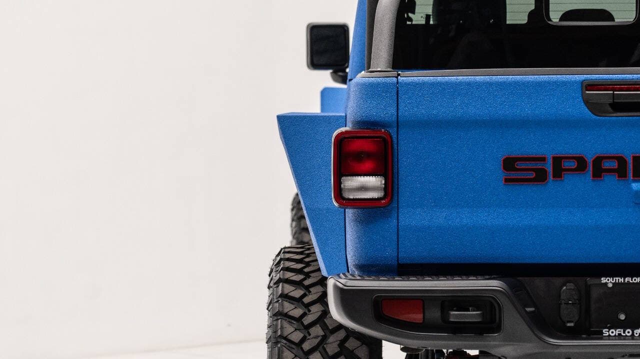 2023 JEEP GLADIATOR in Pepsi Blue, photo 9 of 25