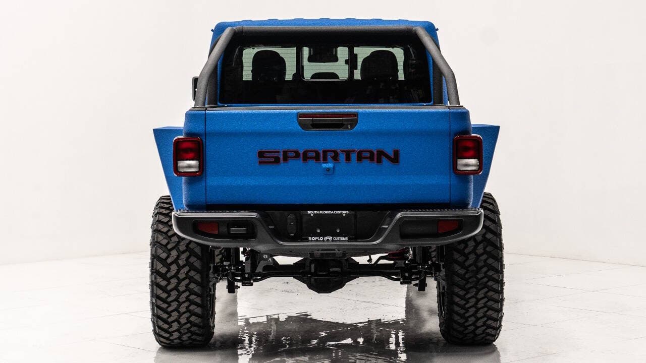 2023 JEEP GLADIATOR in Pepsi Blue, photo 7 of 25