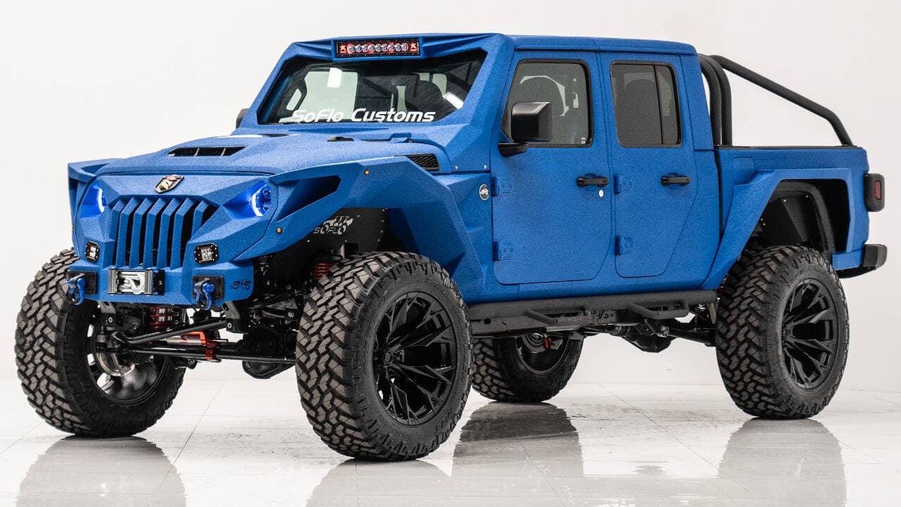 2023 JEEP GLADIATOR in Pepsi Blue, photo 12 of 25