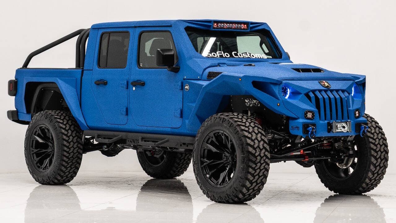 2023 JEEP GLADIATOR in Pepsi Blue, photo 4 of 25