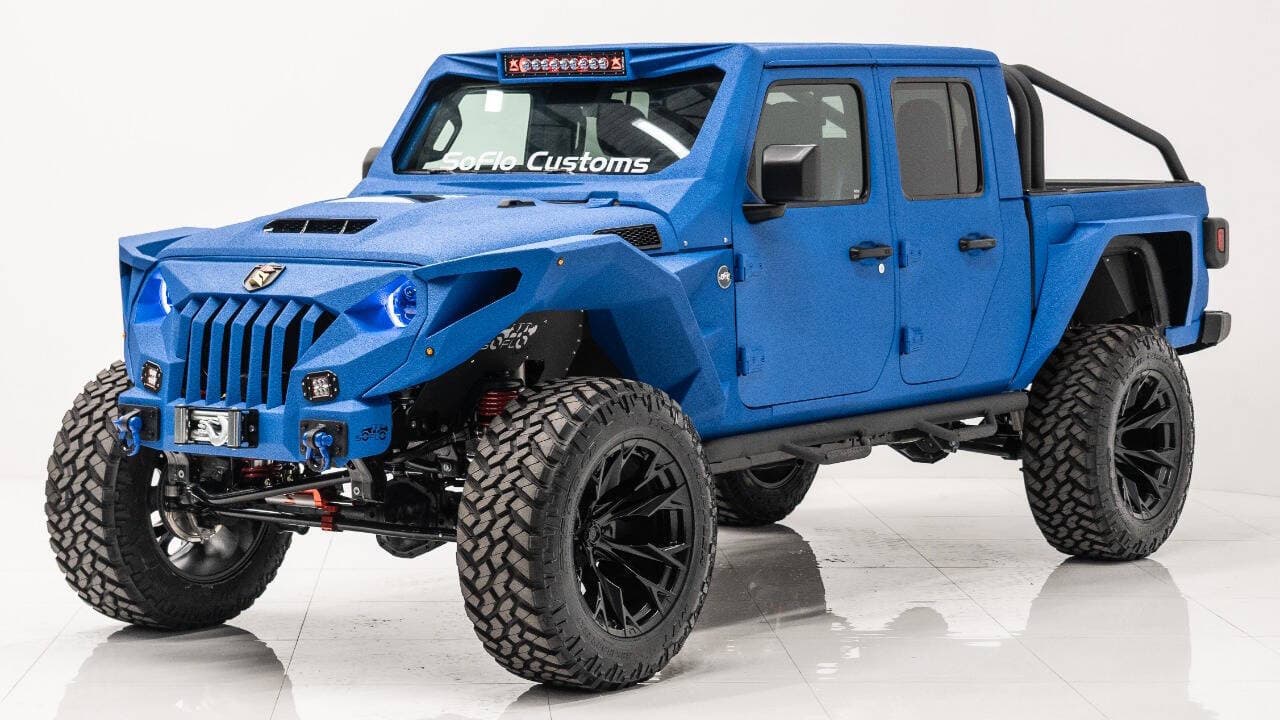 2023 JEEP GLADIATOR in Pepsi Blue, photo 11 of 25