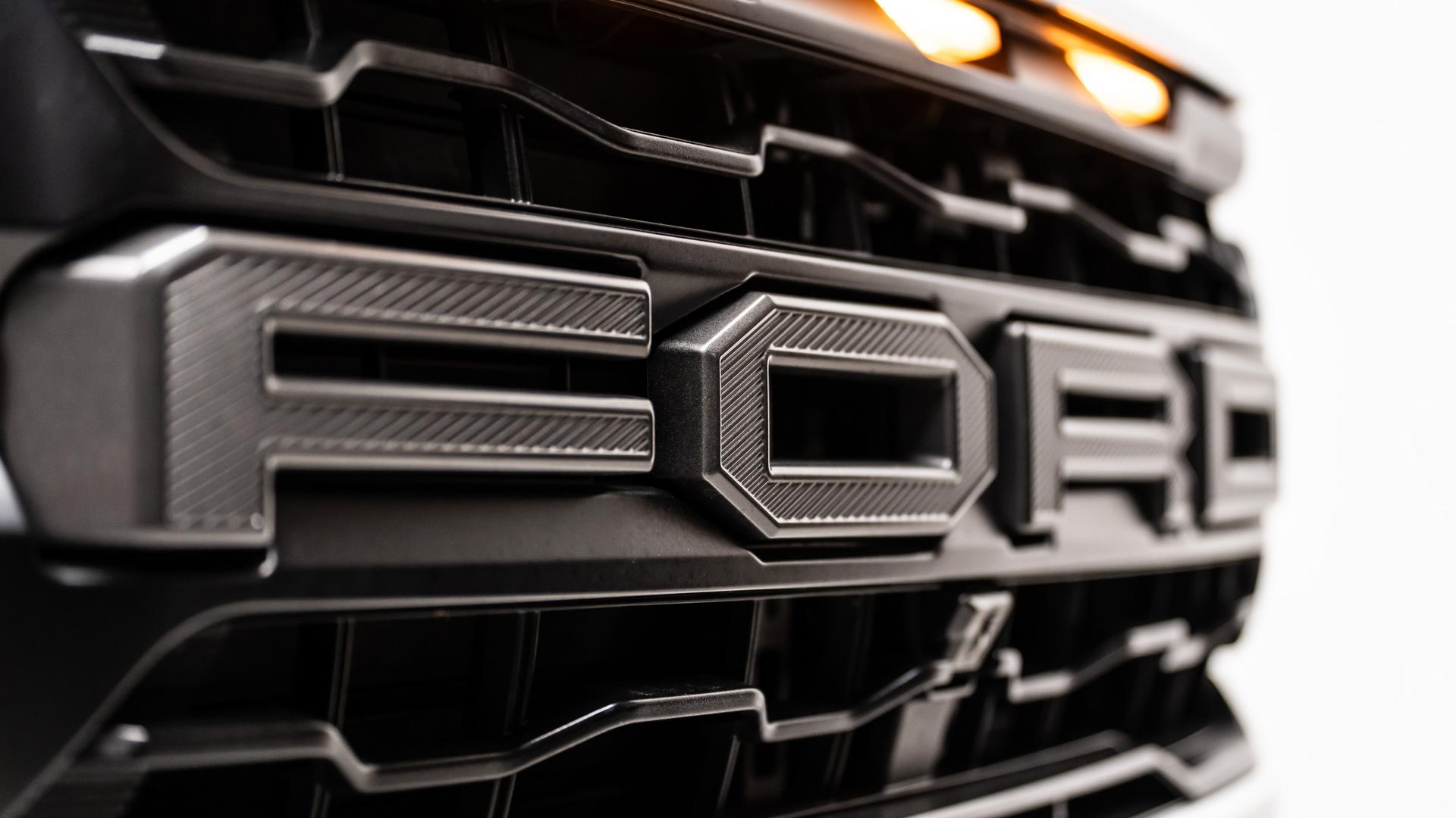 2025 FORD F-150 RAPTOR in White, photo 22 of 57
