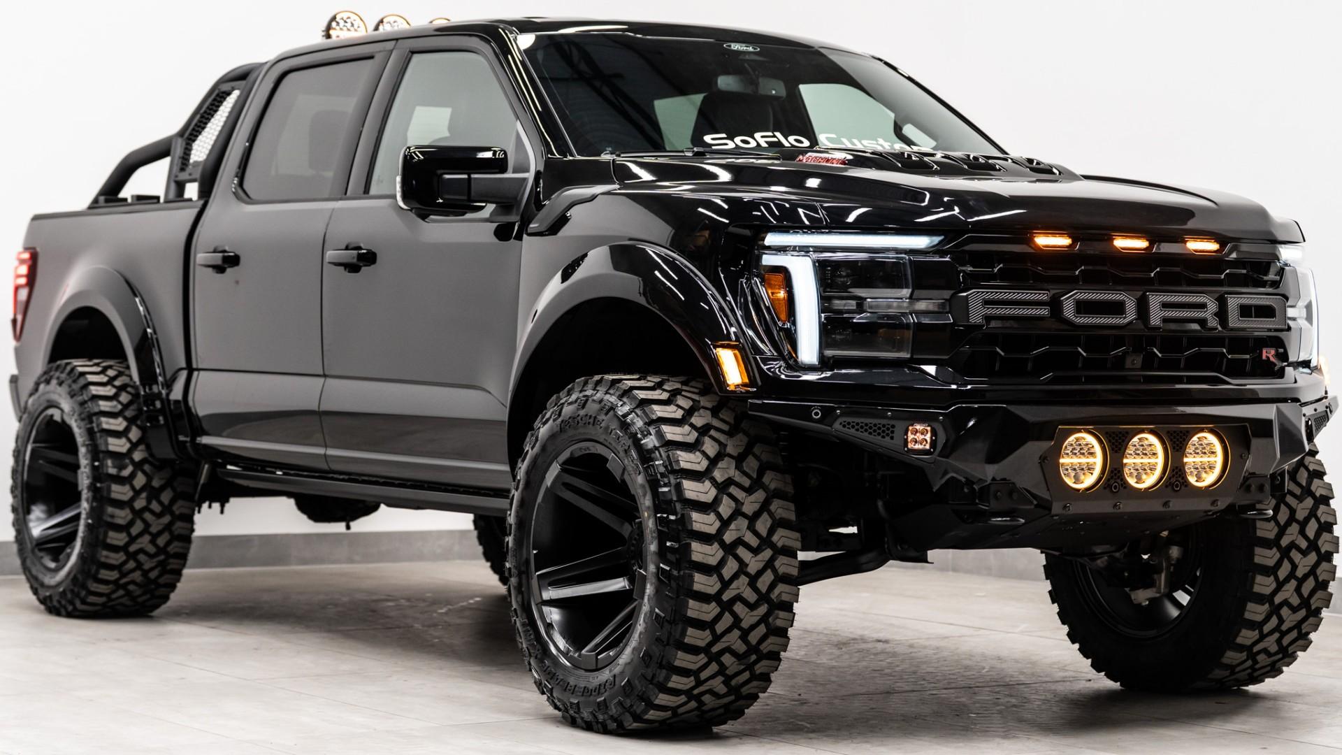 2025 FORD F-150 LARIAT in Black, photo 5 of 60