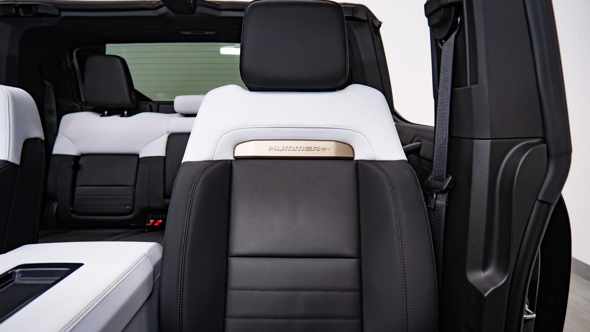 2024 GMC HUMMER EV 3X in VOID BLACK, photo 37 of 60