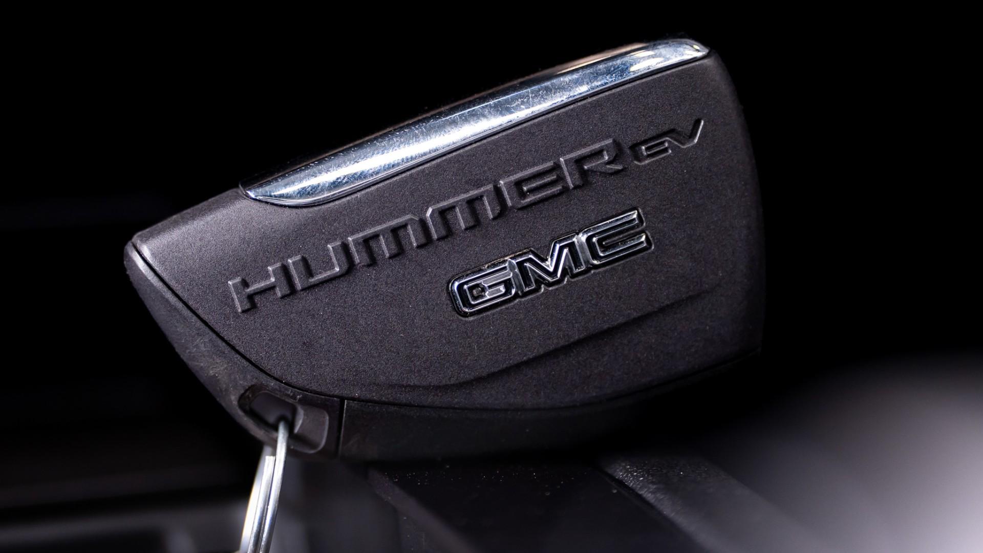 2024 GMC HUMMER EV 3X in VOID BLACK, photo 38 of 60