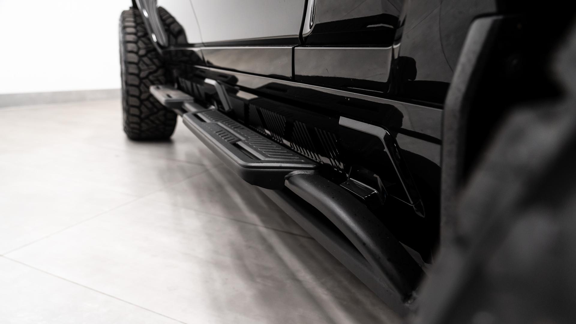 2024 GMC HUMMER EV 3X in VOID BLACK, photo 51 of 60