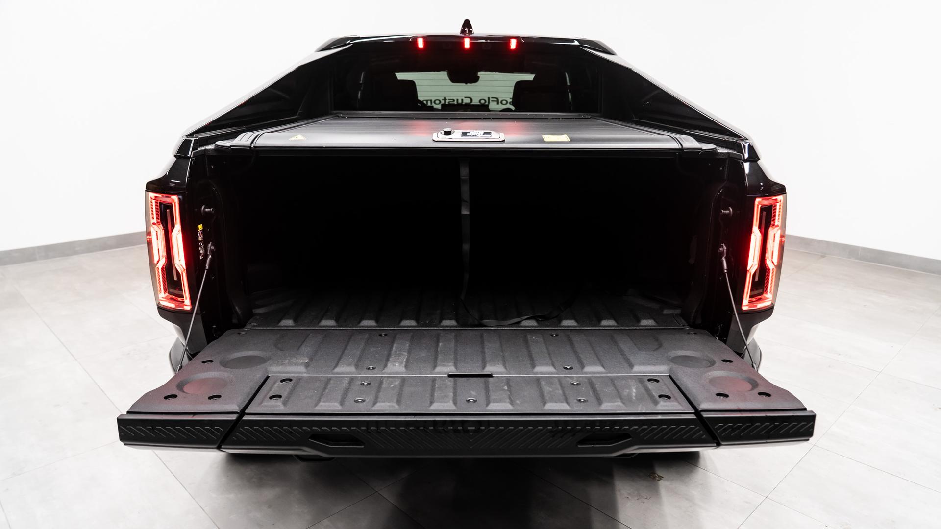 2024 GMC HUMMER EV 3X in VOID BLACK, photo 52 of 60