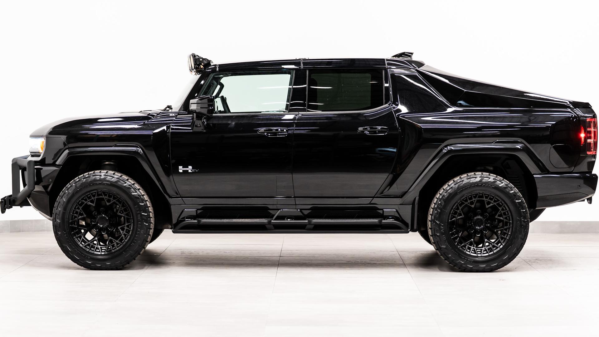 2024 GMC HUMMER EV 3X in VOID BLACK, photo 11 of 60