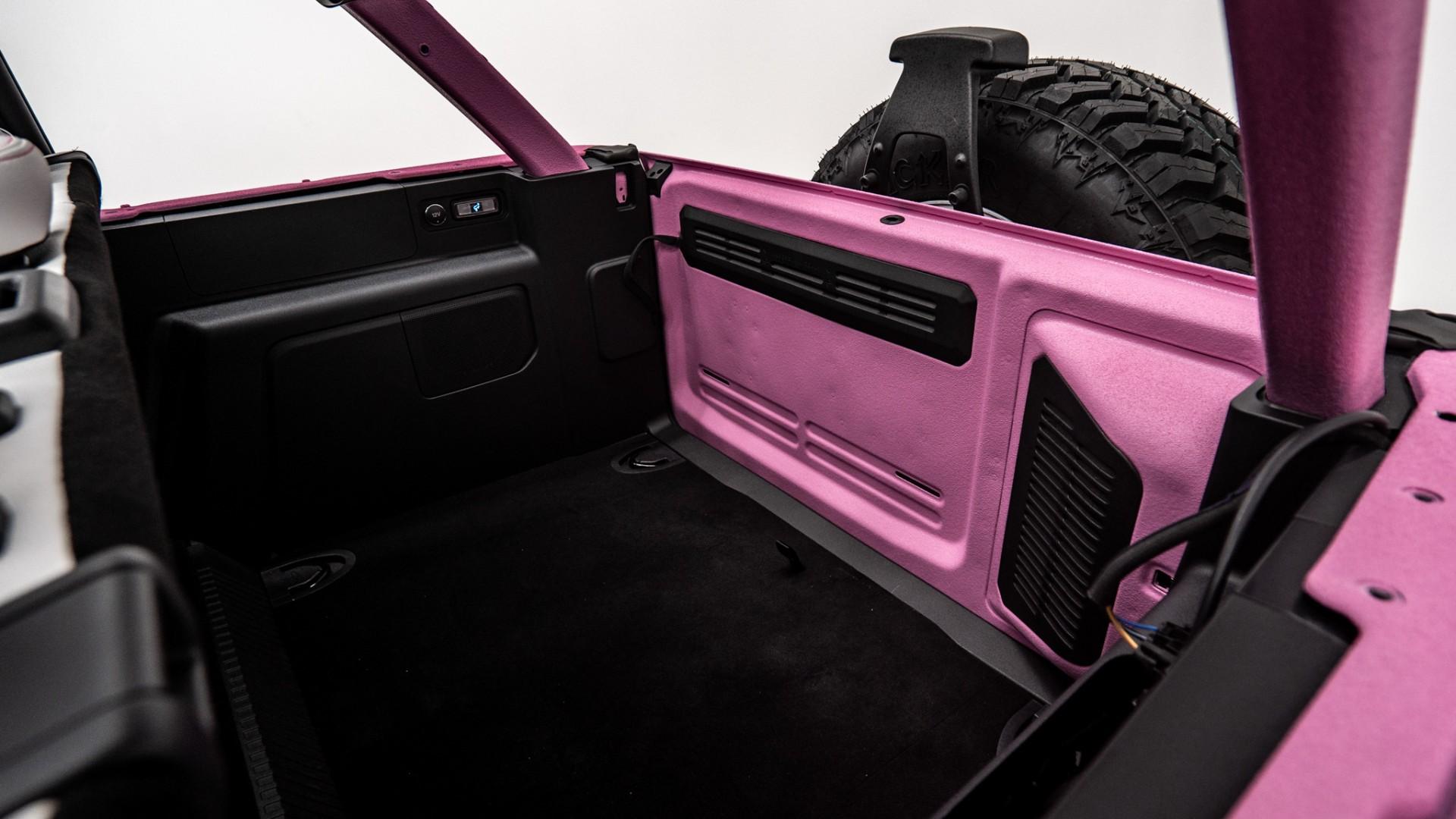 2026 FORD BRONCO in Pink, photo 32 of 60