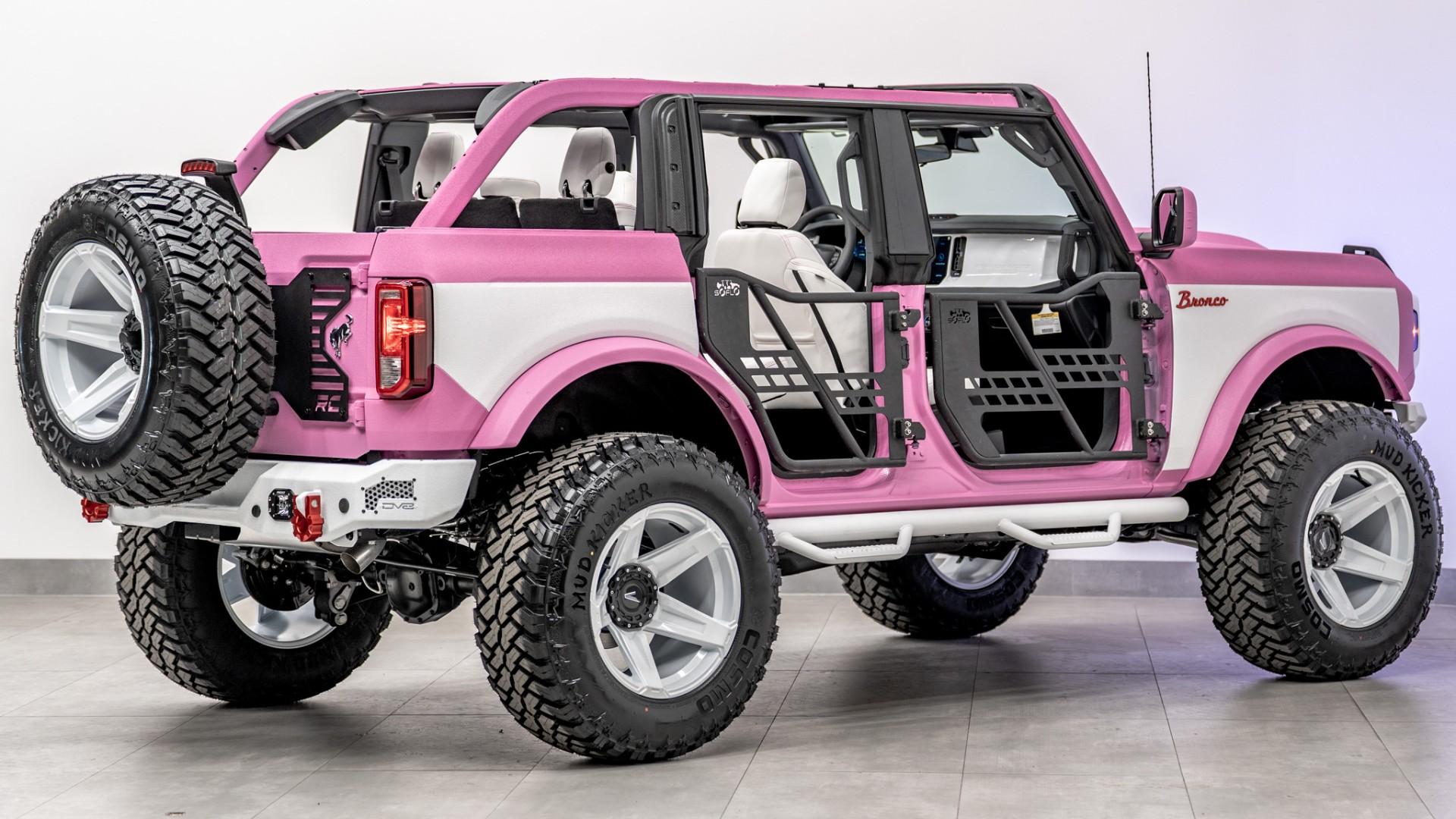 2026 FORD BRONCO in Pink, photo 15 of 60