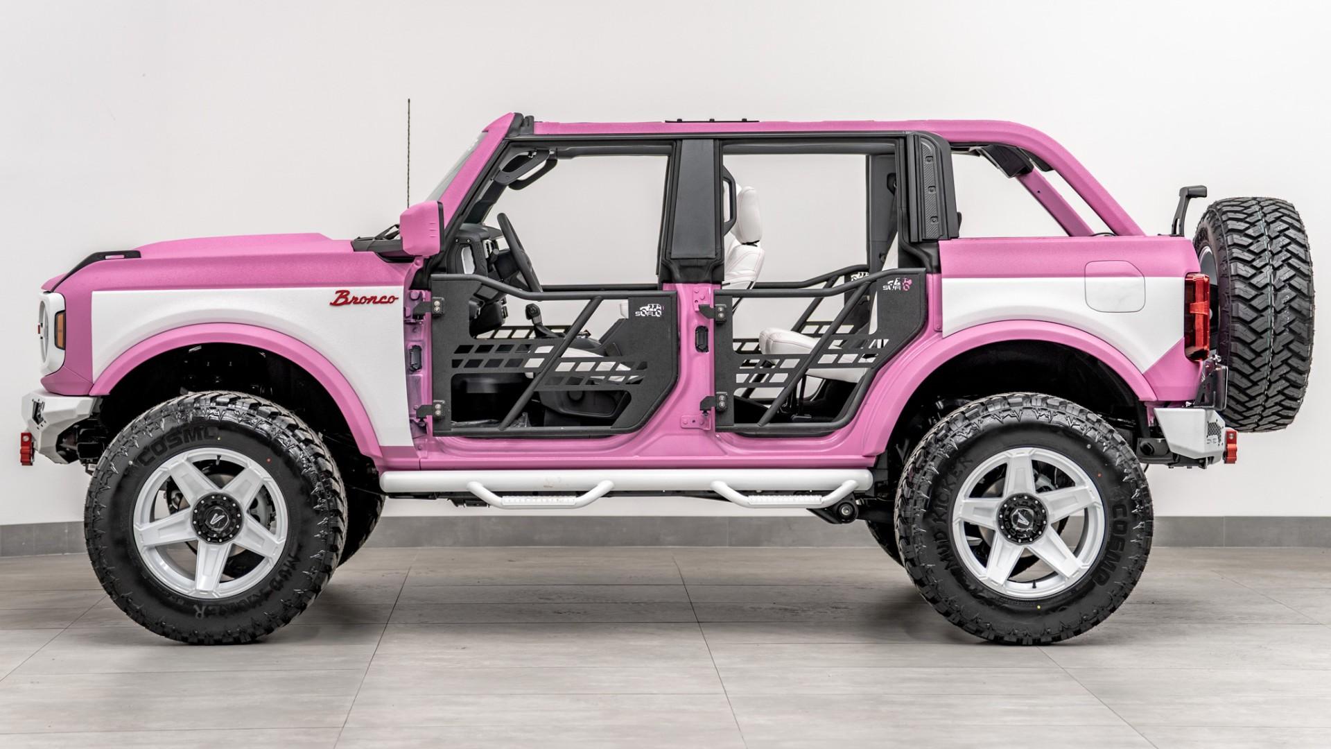 2026 FORD BRONCO in Pink, photo 18 of 60