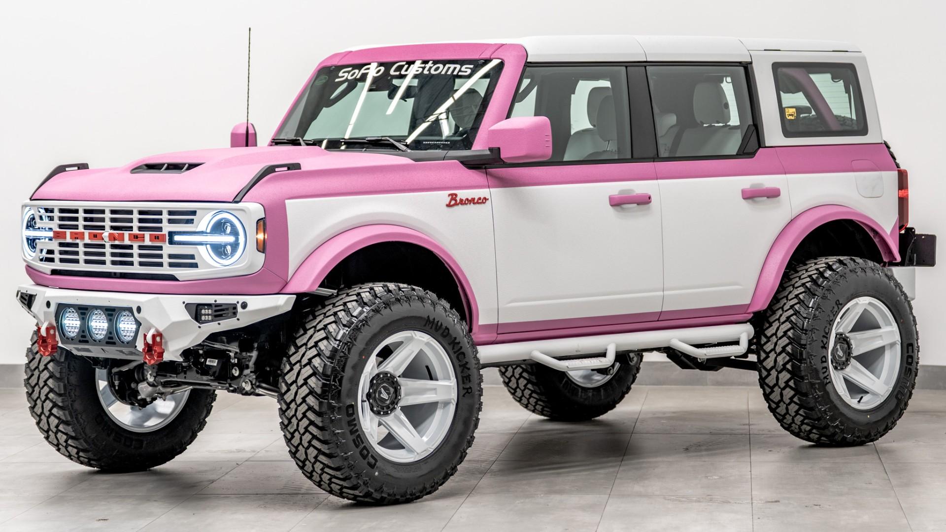 2026 FORD BRONCO in Pink, photo 11 of 60