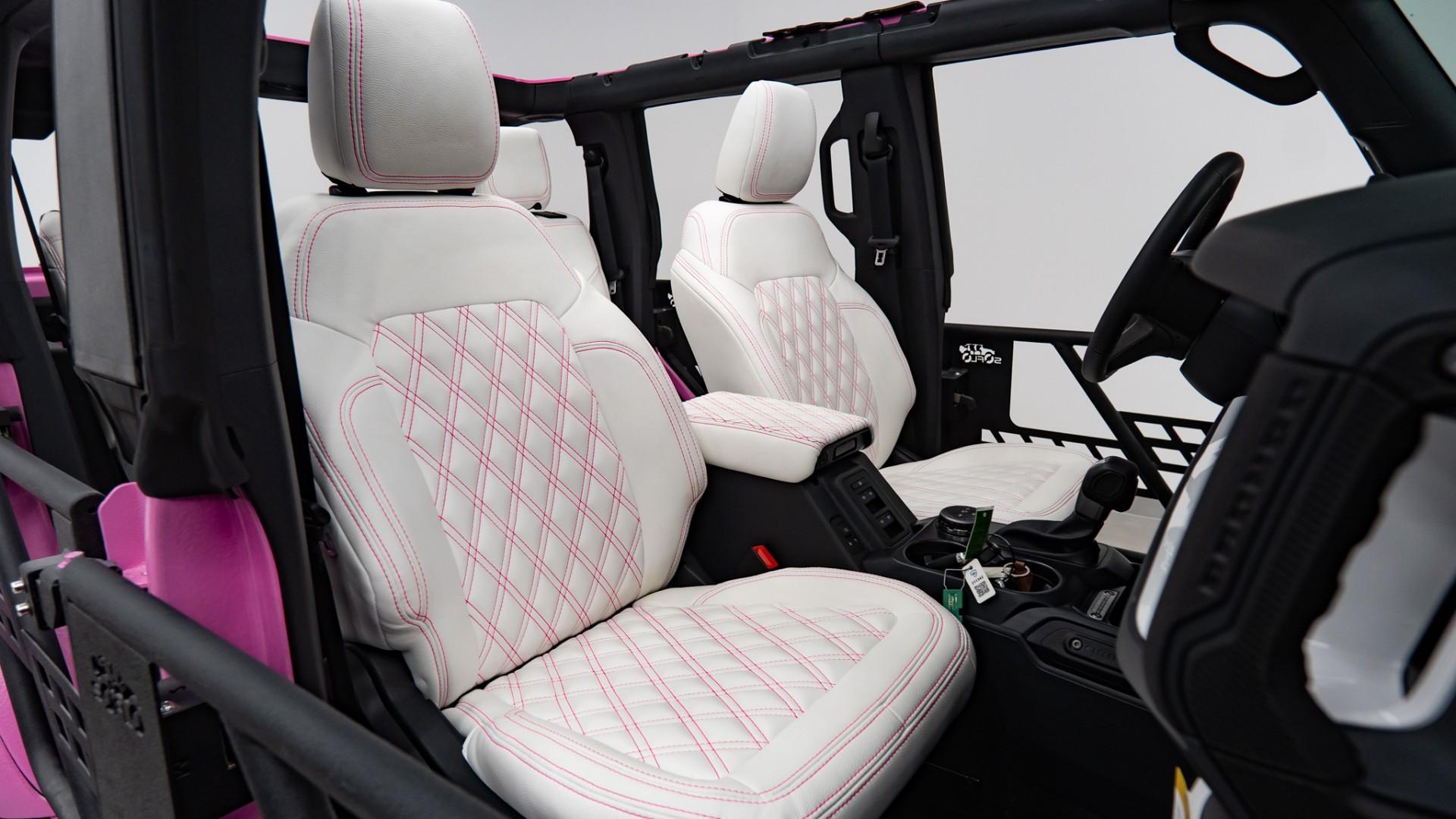 2026 FORD BRONCO in Pink, photo 37 of 53