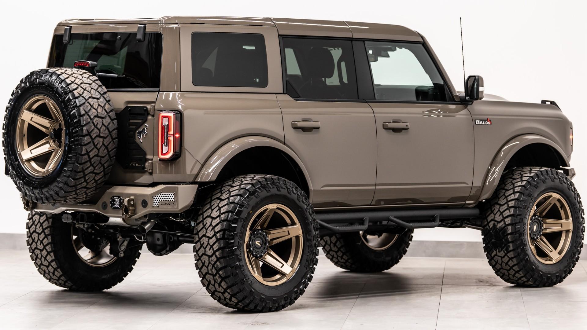 2026 FORD BRONCO in Marsh Gray, photo 7 of 56