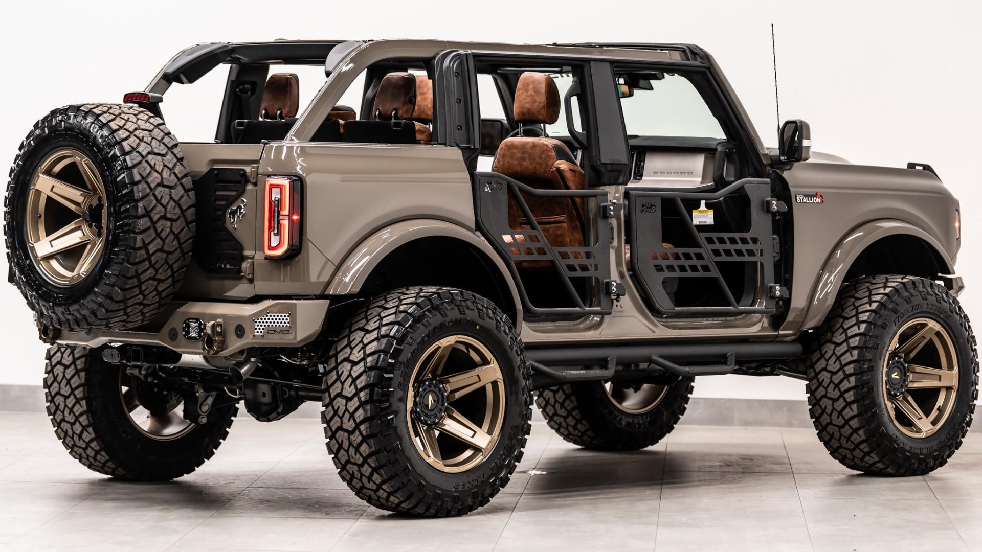 2026 FORD BRONCO in Marsh Gray, photo 28 of 56