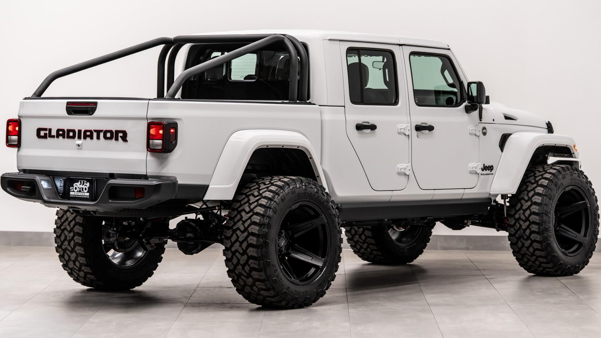 2026 JEEP GLADIATOR 4X4 in White, photo 8 of 60