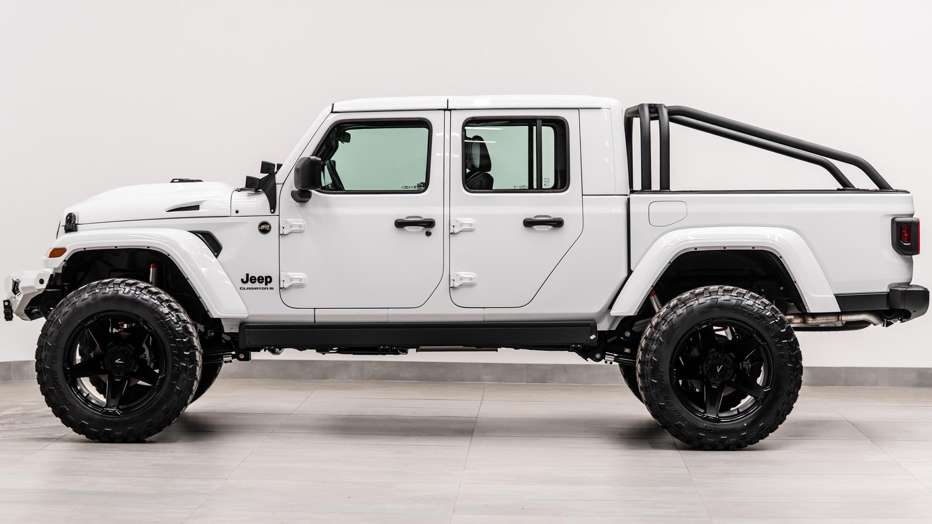 2026 JEEP GLADIATOR 4X4 in White, photo 21 of 60