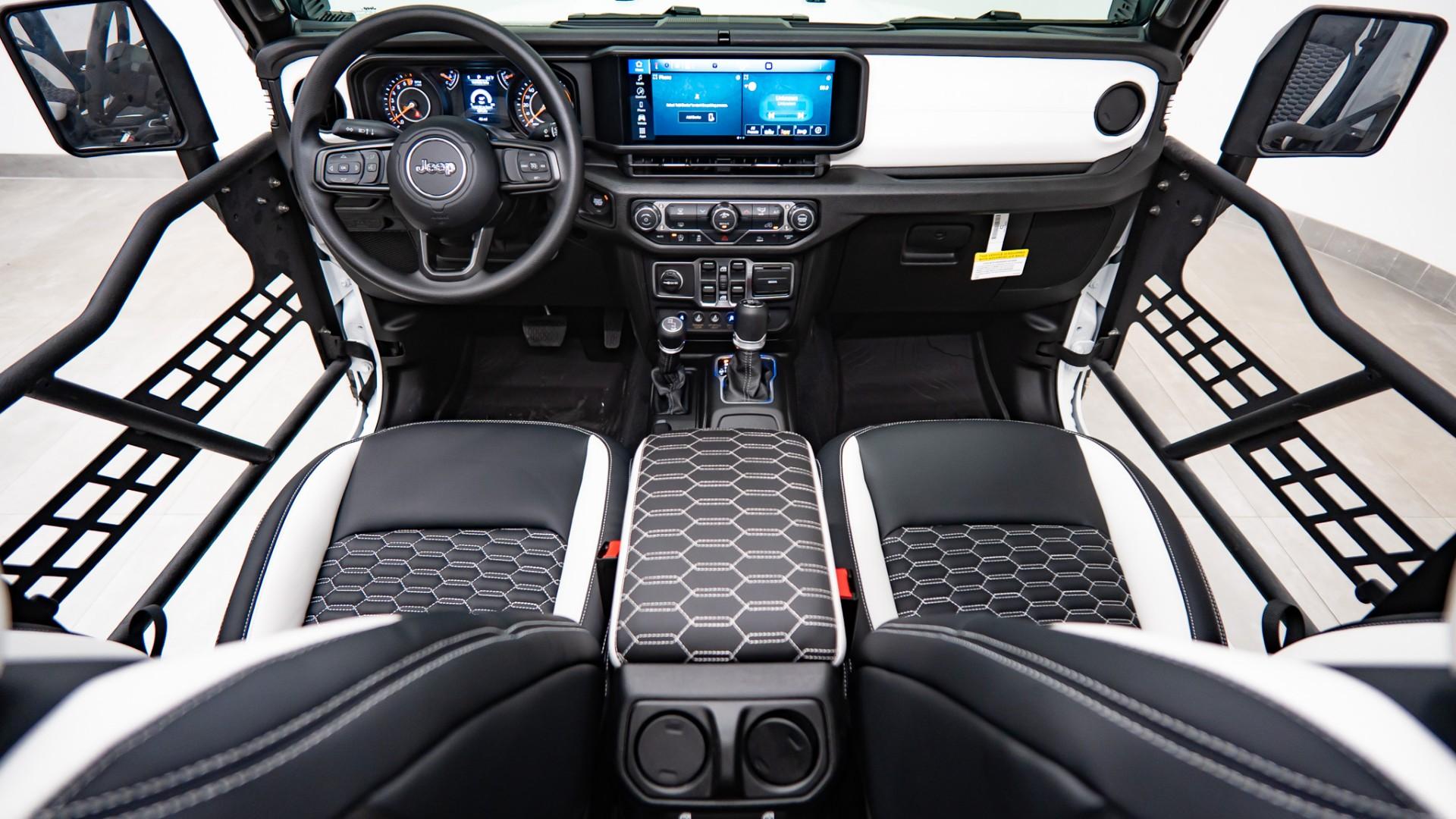 2026 JEEP GLADIATOR 4X4 in White, photo 2 of 60